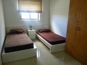 Modern Maisonette