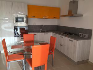 Airport Apartments