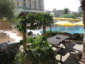 Club Salina Wharf