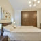 Ocean Drive Court Apartment