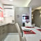 Ocean Drive Court Apartment