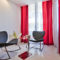 Ocean Drive Court Apartment