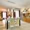 Three-Bedroom Apartment in Christchurch Court